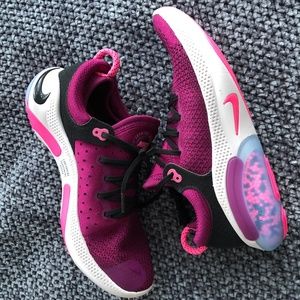 BRAND NEW: Nike Joyride Run Fly Knit